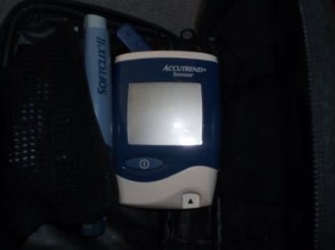 DIABETIC TESTING KIT - ACCUTREND SENSOR AND SOFTCLIX II